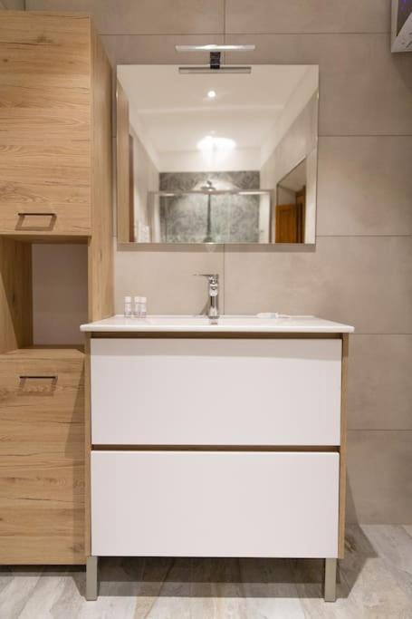 Cozy And Charmin 3Br Apartment Steps By Duomo Флоренція Екстер'єр фото