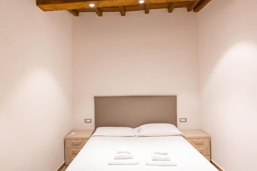 Cozy And Charmin 3Br Apartment Steps By Duomo Флоренція Екстер'єр фото